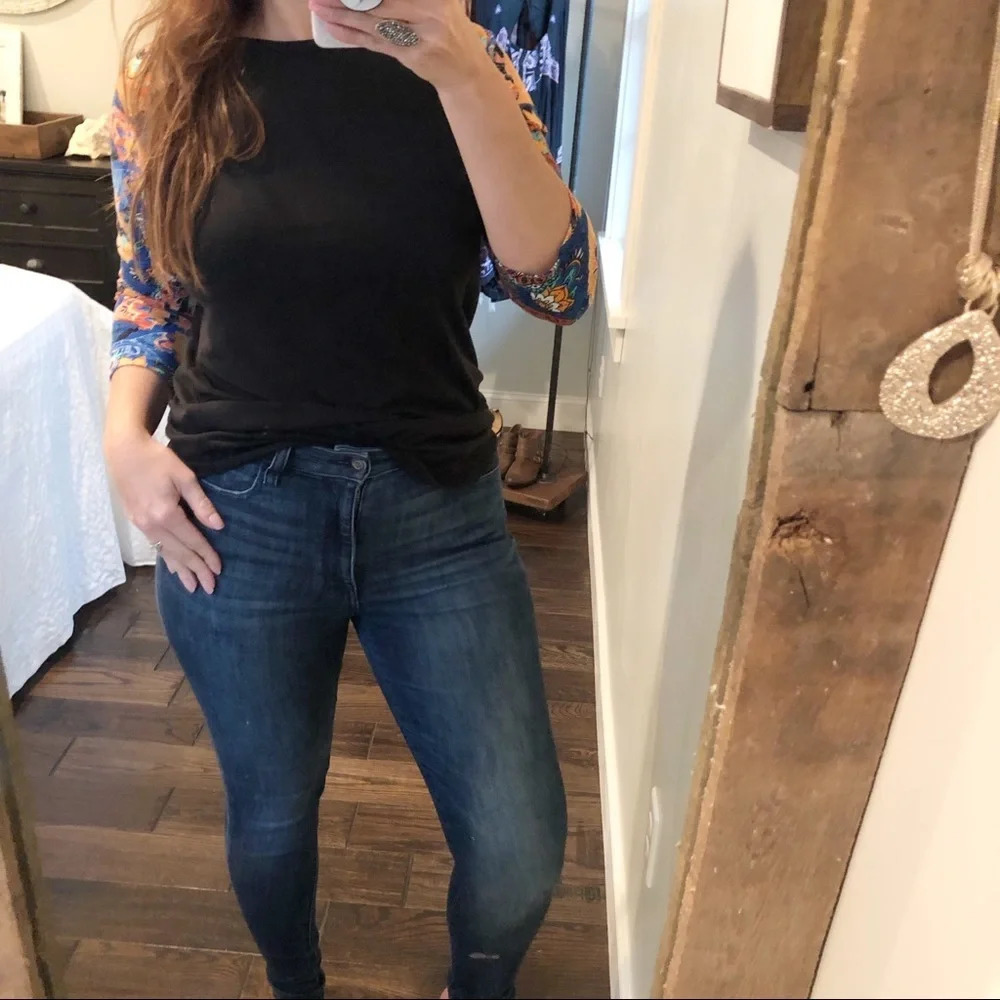 LulaRoe medium floral Randy cozy lounge shirt